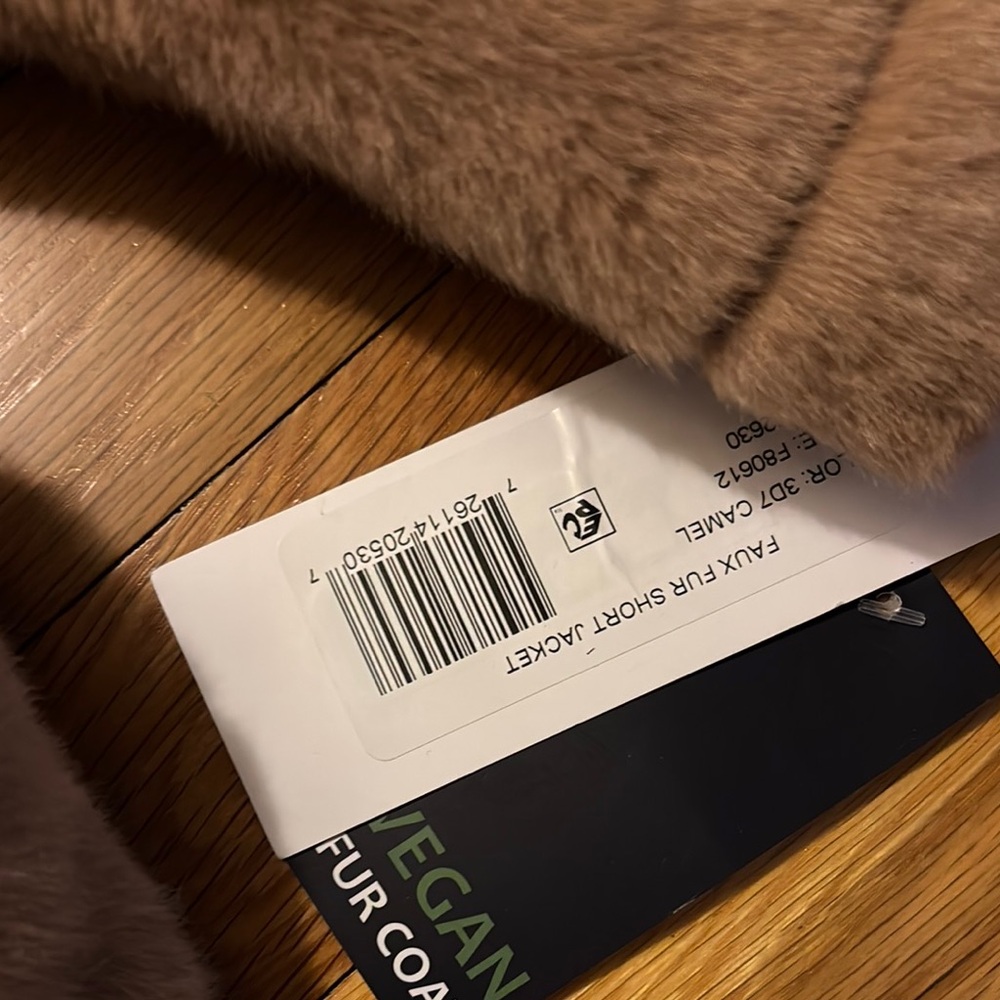 Faux Fur Jacket in Camel - Picture 3 of 4